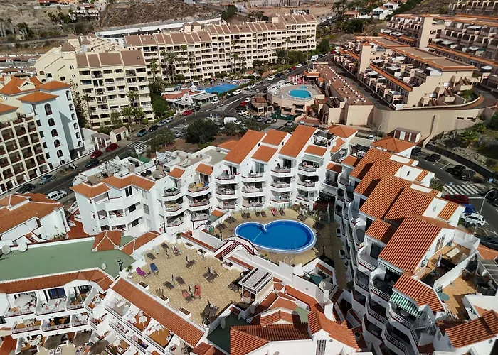 Modern Apartment, Heated Pool & 2 Terraces