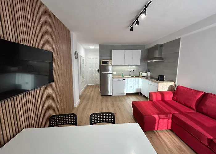 Modern Apartment, Heated Pool & 2 Terraces