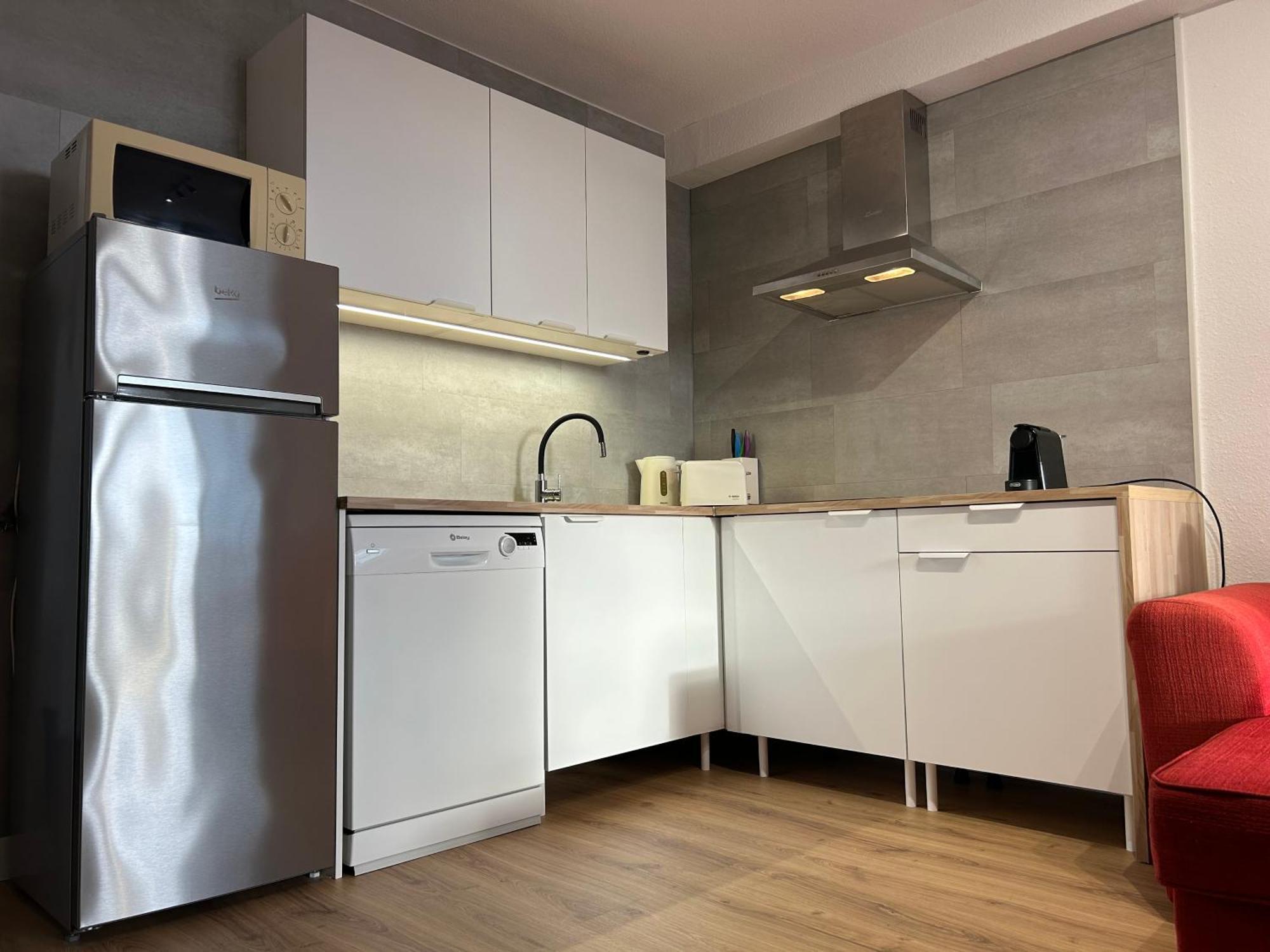 Apartament Modern Apartment, Heated Pool & 2 Terraces