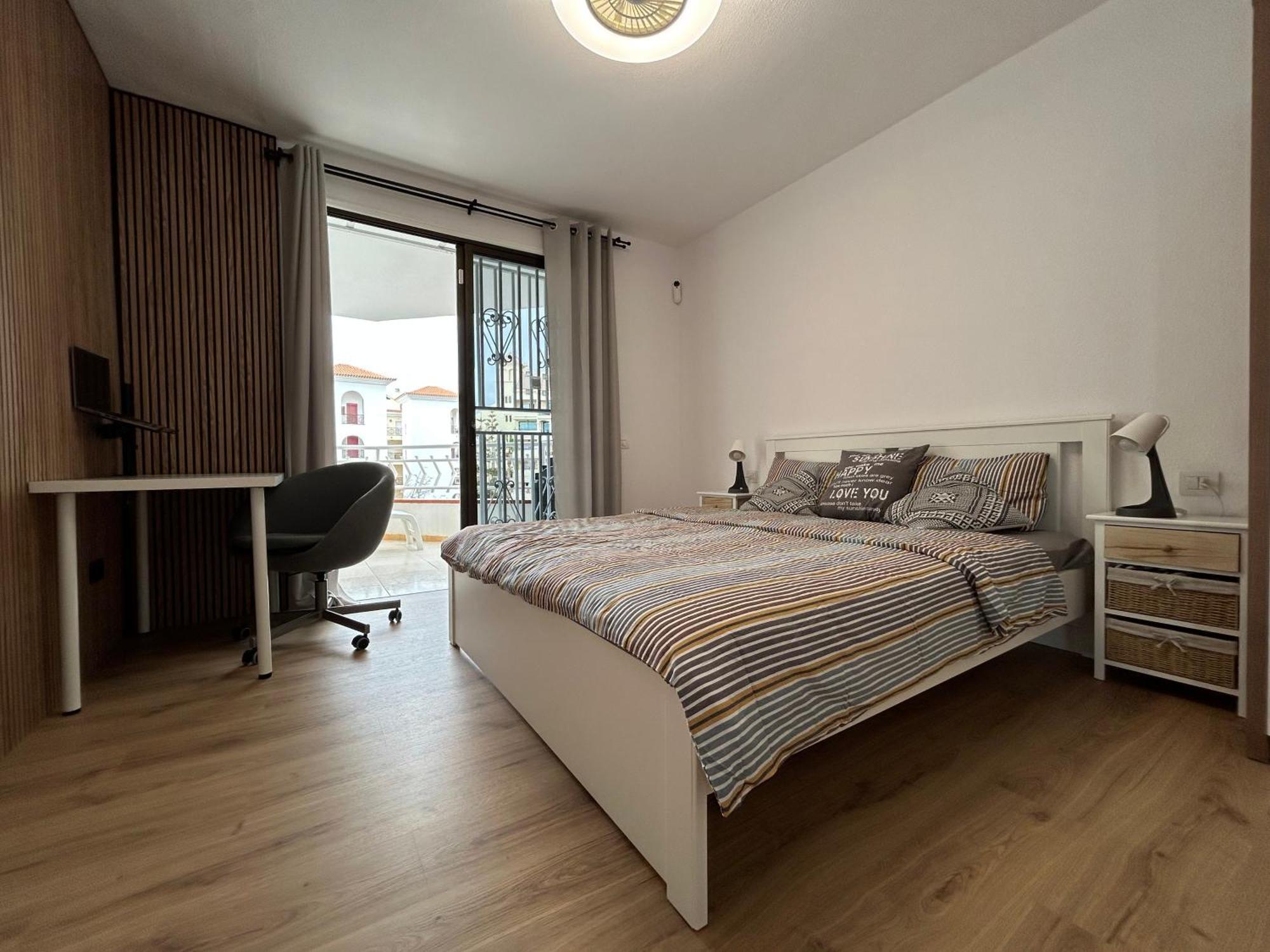 Apartament Modern Apartment, Heated Pool & 2 Terraces